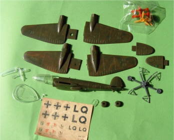 FALLER　1/100スケール　He111のパーツ