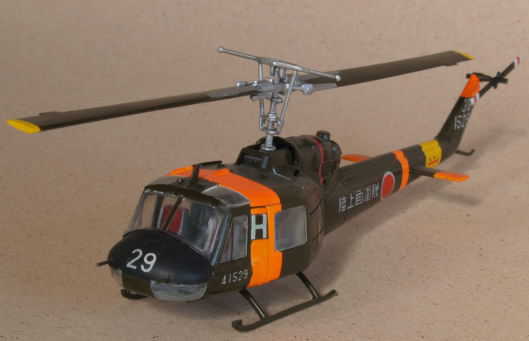 ^~@1/100@UH-1B